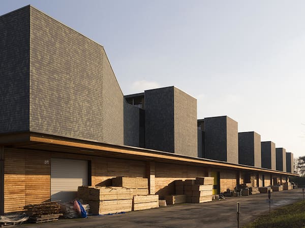 Edificio in legno, sede produttiva Novellocase, il capannone in legno più grande d'Europa