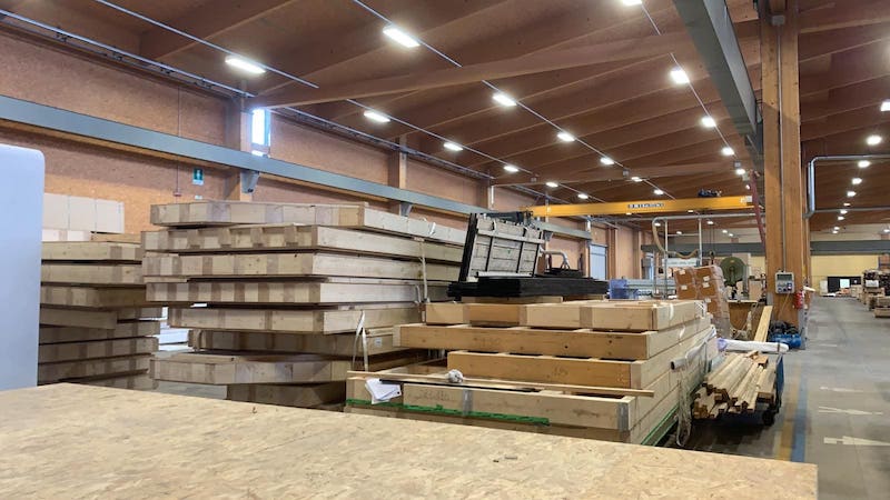 Palazzina con 3 appartamenti prefabbricati legno pollegio canton ticino, produzione pareti