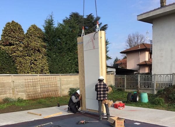 casa in legno a telaio posa prima parete