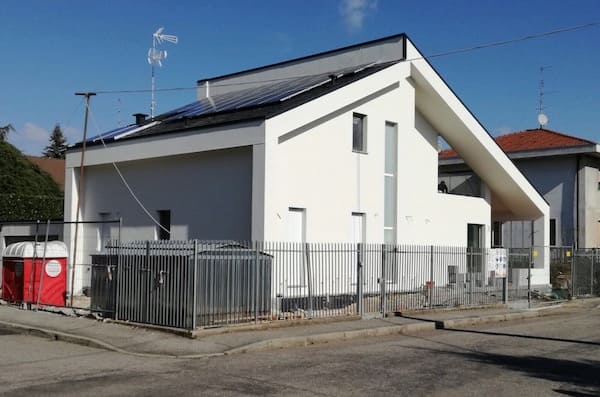 casa in legno a telaio grezzo avanzato