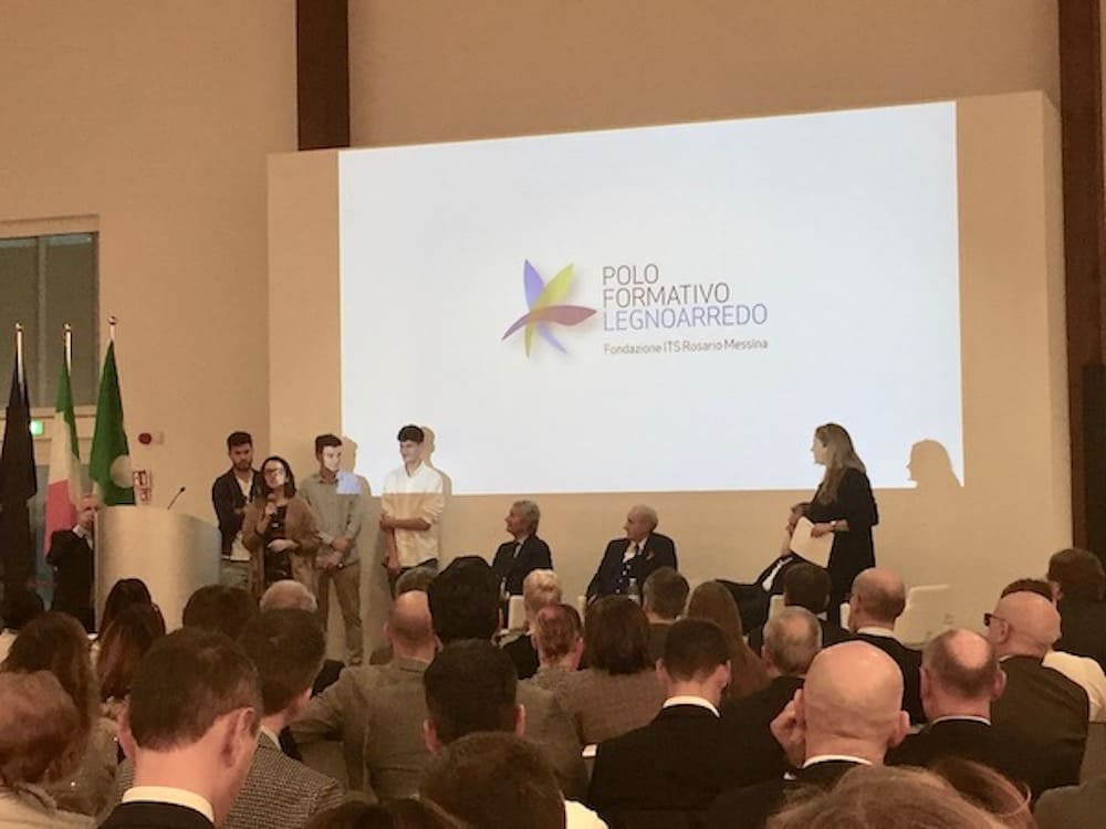 immagini inaugurazione sede its nuova legno arredo