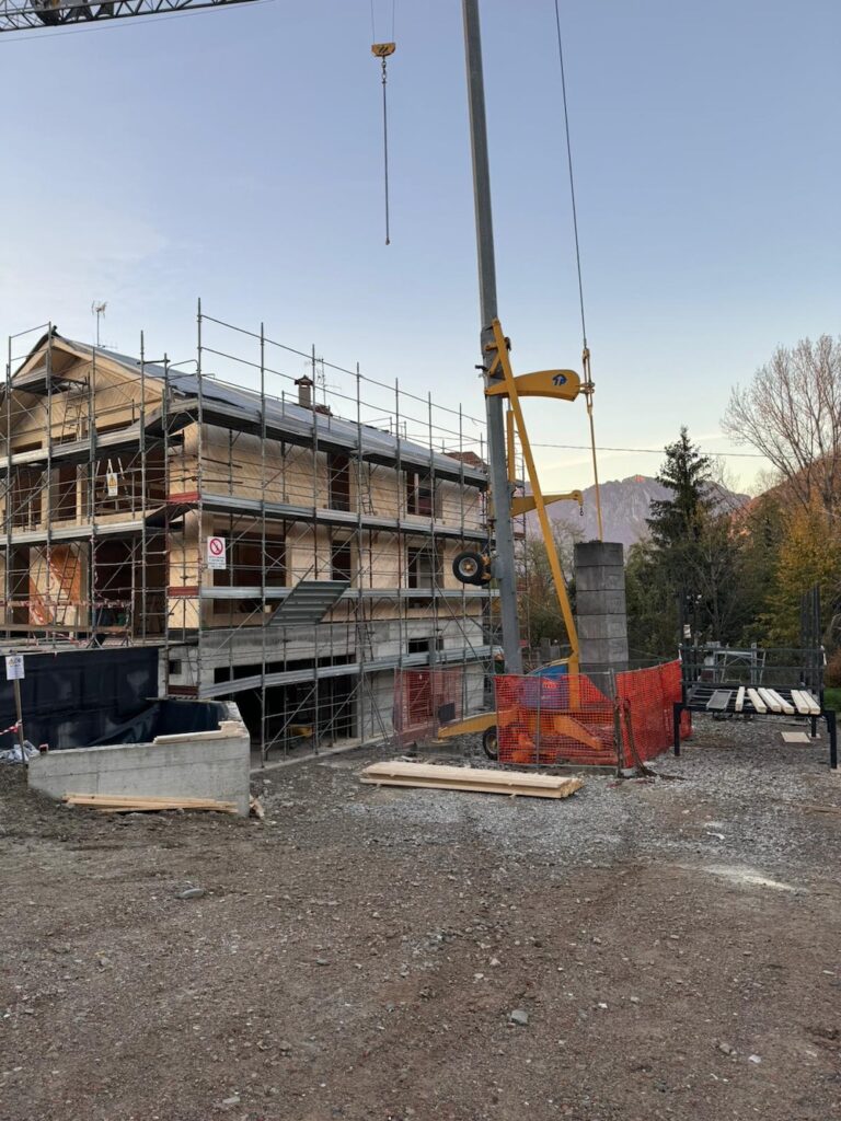 casa in legno e lolla di riso lecco al grezzo