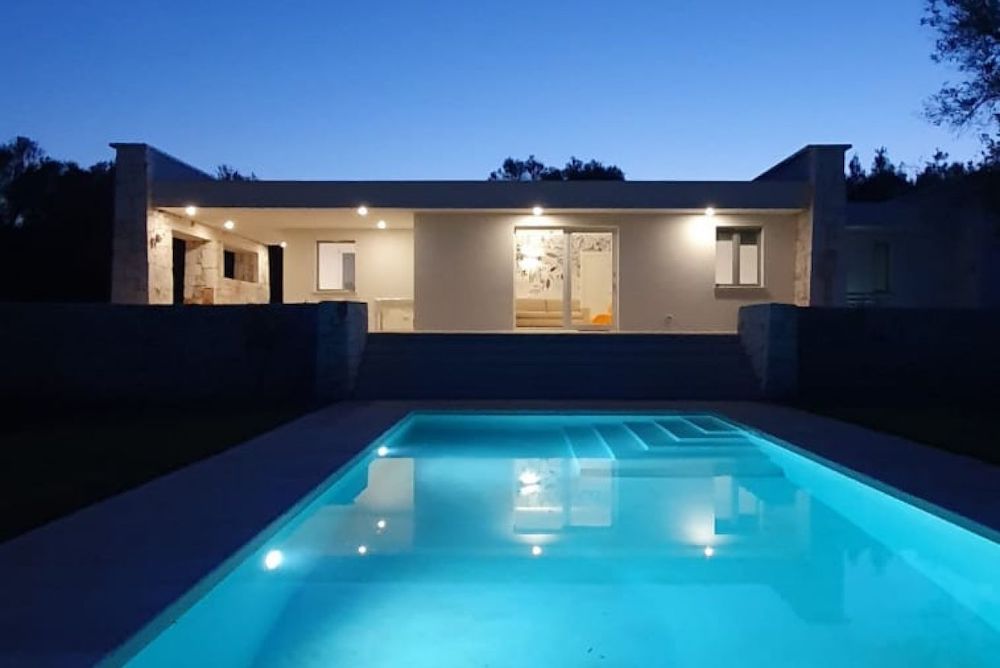 villa in legno con piscina puglia