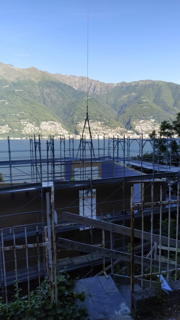 villa in legno moderna 3 piani sul lago maccagno